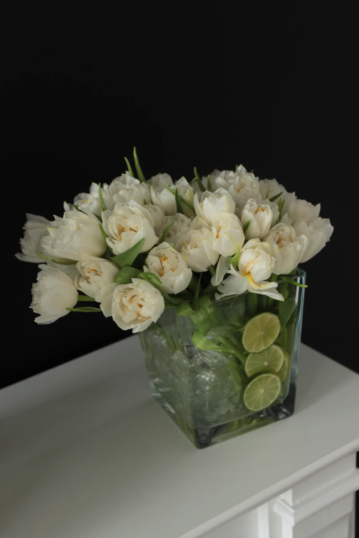 Buchet special de ocazie cu trandafiri de iarnă și ambalaj